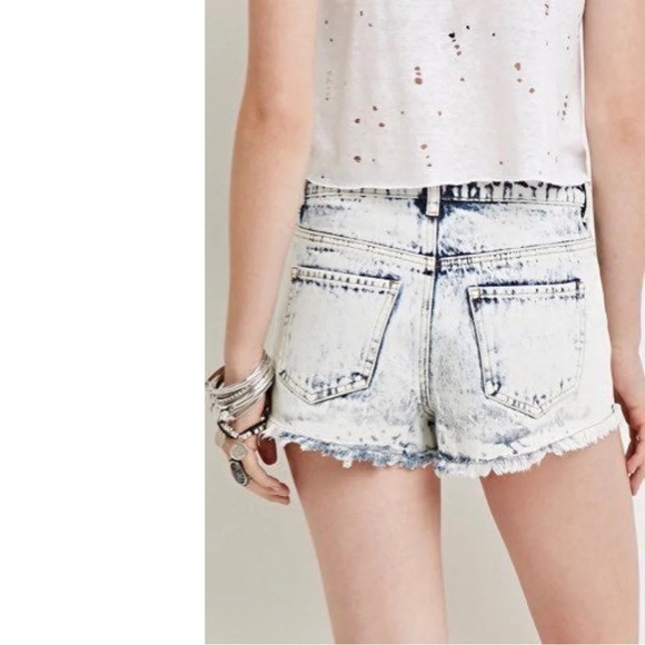 Forever 21 Bleach Washed Distressed Cutoffs - Picture 2 of 5